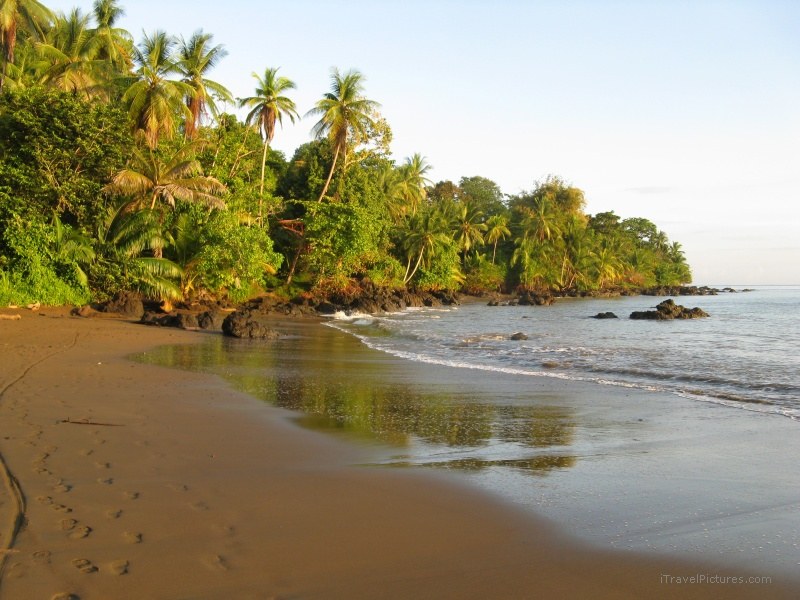 Bahia Drake beach
